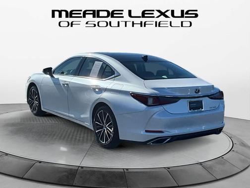 2023 Lexus ES 350 Base