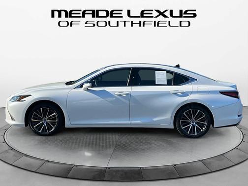 2023 Lexus ES 350 Base