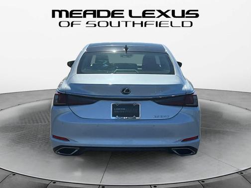 2023 Lexus ES 350 Base