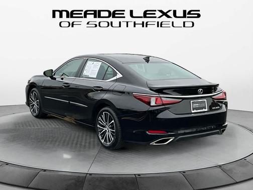 2023 Lexus ES 350 Base