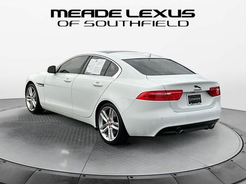 2017 Jaguar XE 35t Prestige