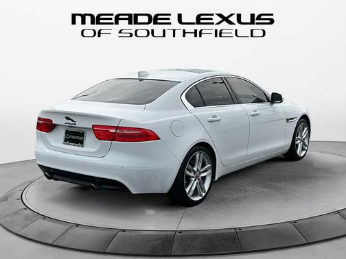 2017 Jaguar XE 35t Prestige