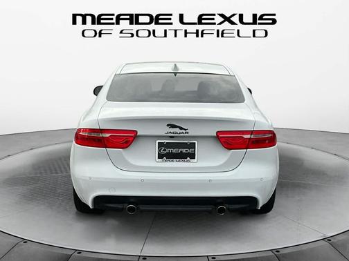 2017 Jaguar XE 35t Prestige