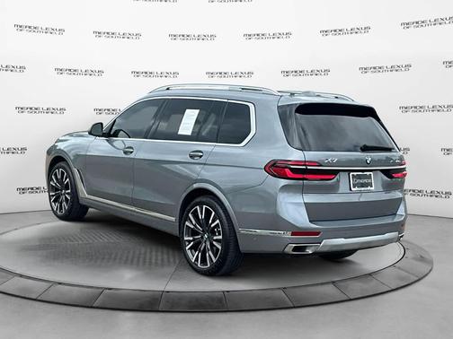 2024 BMW X7 xDrive40i