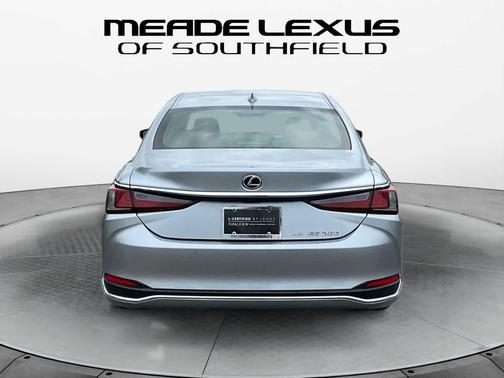 Iridium 2024 Lexus ES 250 Base