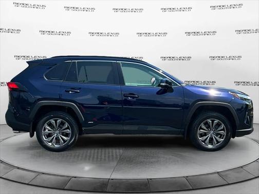 2022 Toyota RAV4 Hybrid XLE Premium