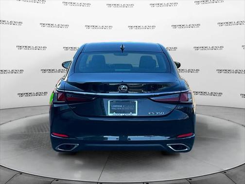 2022 Lexus ES 350 Base