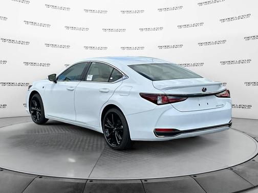 2025 Lexus ES 300h F SPORT Design