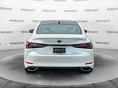 2025 Lexus ES 350 Ultra Luxury