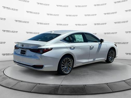 2024 Lexus ES 300h Ultra Luxury