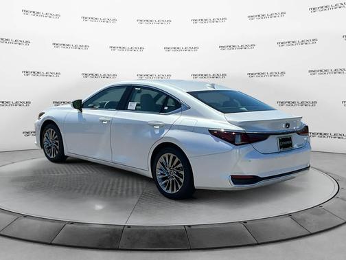 2024 Lexus ES 300h Ultra Luxury