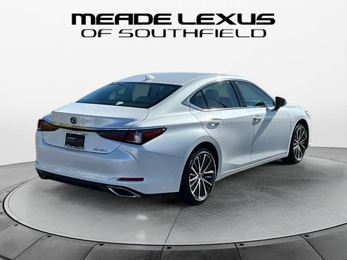 2025 Lexus ES 350 Base