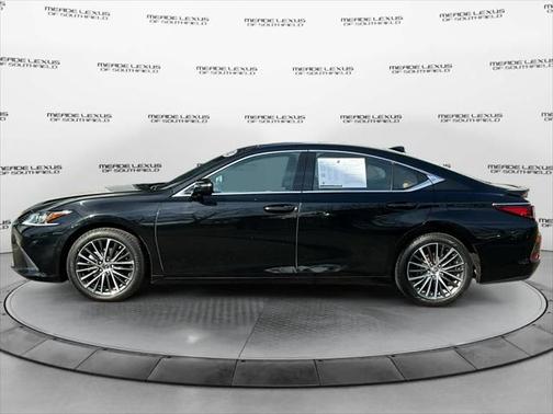 2022 Lexus ES 350 Base