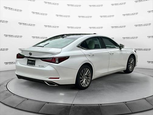 2022 Lexus ES 350 Ultra Luxury