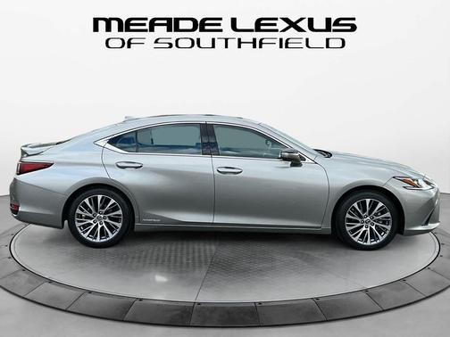 2020 Lexus ES 300h Base