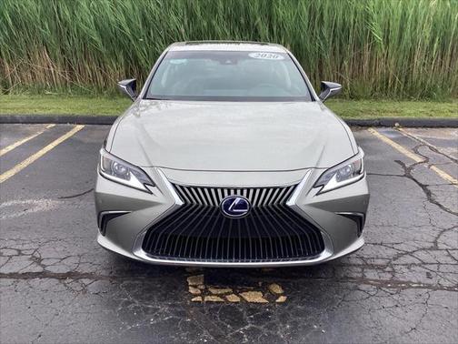 2020 Lexus ES 300h Base