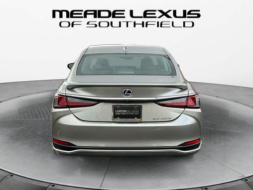 2020 Lexus ES 300h Base