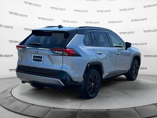 2024 Toyota RAV4 Hybrid SE
