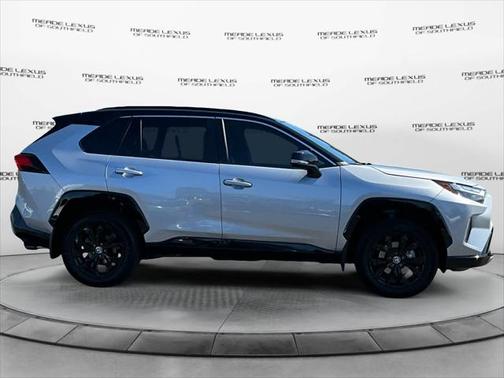 2024 Toyota RAV4 Hybrid SE