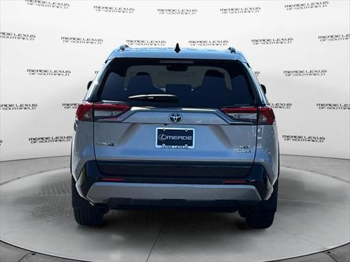 2024 Toyota RAV4 Hybrid SE