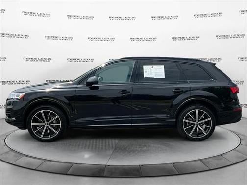 2022 Audi Q7 55 Premium Plus