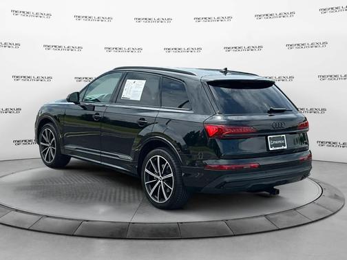 2022 Audi Q7 55 Premium Plus