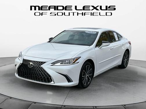 2022 Lexus ES 250 Base