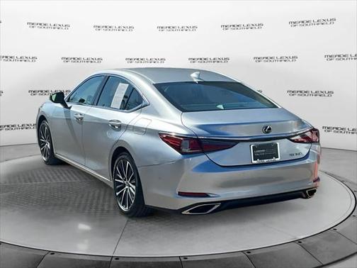 2022 Lexus ES 350 Base