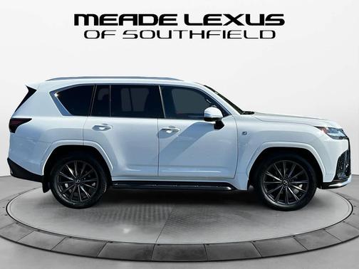 2022 Lexus LX 600 Base