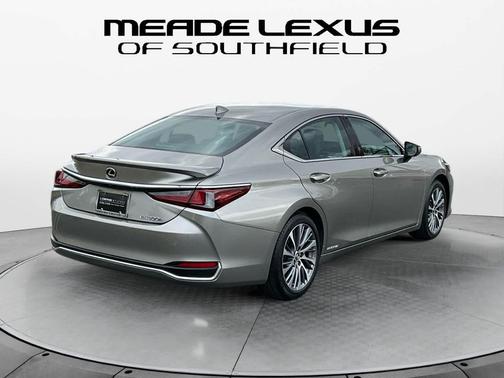 2020 Lexus ES 300h Base