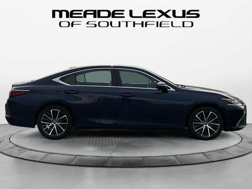 2022 Lexus ES 350 Base