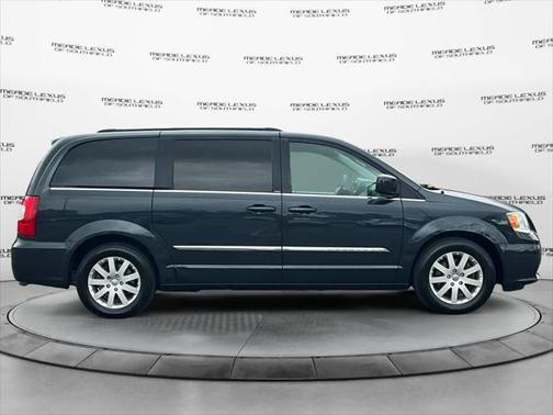 2013 Chrysler Town & Country Touring