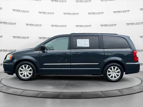 2013 Chrysler Town & Country Touring