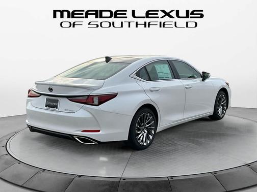 2025 Lexus ES 350 Ultra Luxury