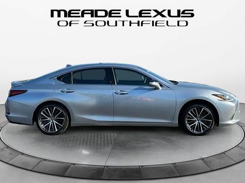 2023 Lexus ES 350 Base