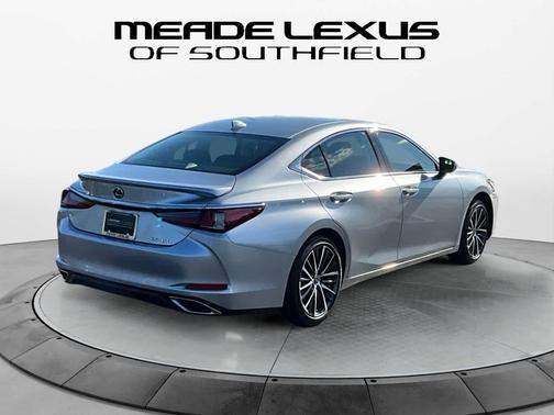 2023 Lexus ES 350 Base