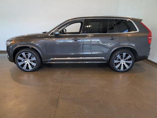 2023 Volvo XC90 B6 Ultimate 7-Seater
