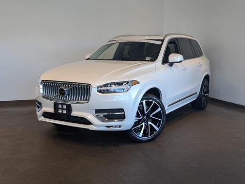 2024 Volvo XC90 B6 Plus Bright Theme 6-Seater
