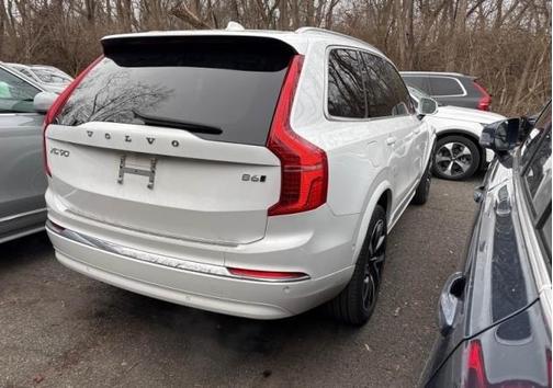 2024 Volvo XC90 B6 Plus Bright Theme 6-Seater