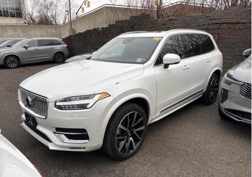 2024 Volvo XC90 B6 Plus Bright Theme 6-Seater