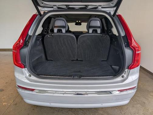 2024 Volvo XC90 B5 Plus Bright Theme
