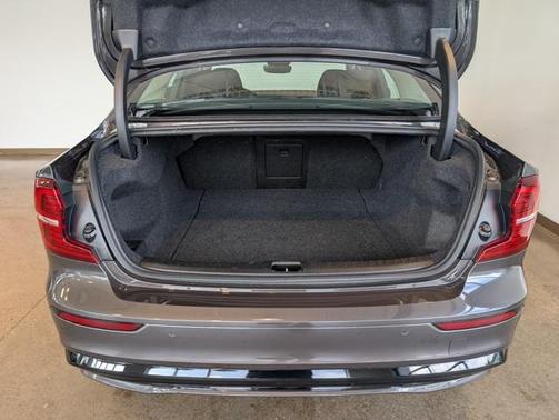 2025 Volvo S60 B5 Core