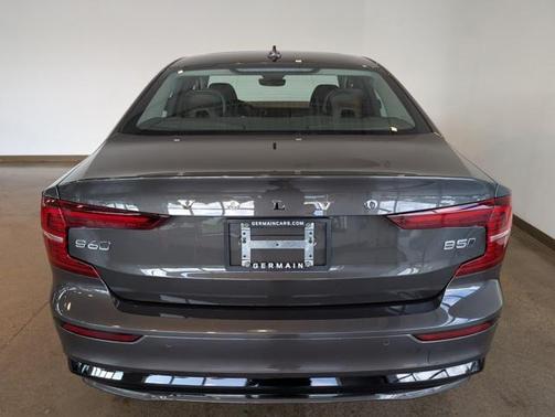 2025 Volvo S60 B5 Core