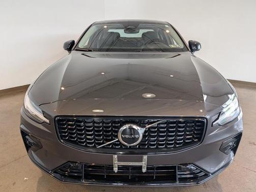 2025 Volvo S60 B5 Core