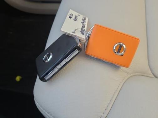 2024 Volvo XC90 B6 Plus Bright Theme 6-Seater