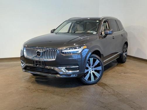 2024 Volvo XC90 B6 Plus Bright Theme 6-Seater