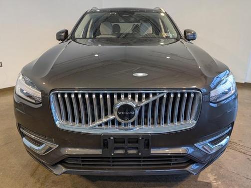 2024 Volvo XC90 B6 Plus Bright Theme 6-Seater