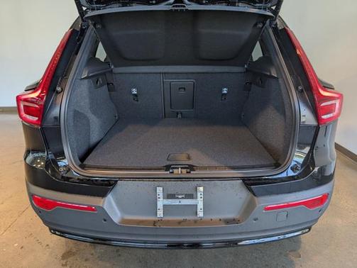 2026 Volvo XC40 B5 Core