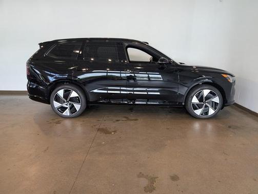 2025 Volvo EX90 Twin Motor Performance Ultra 6-Seater