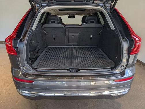 2022 Volvo XC60 B5 Inscription